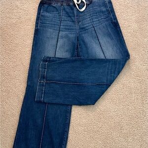 UpWest Relaxed Fit Women's Blue Jeans